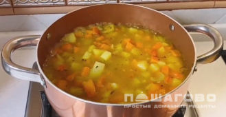 Фото приготовления рецепта: Суп-пюре из моркови - шаг 4