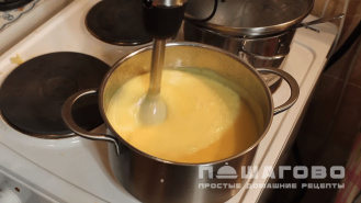 Фото приготовления рецепта: Суп-пюре из картофеля и куриной грудки - шаг 4