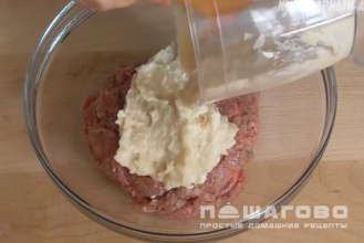 Фото приготовления рецепта: Мясные котлеты с сыром - шаг 1
