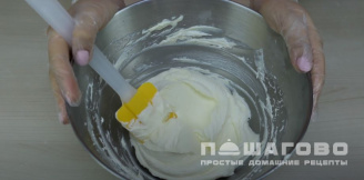 Фото приготовления рецепта: Творожный крем для бисквита - шаг 6