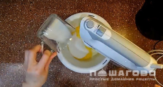 Фото приготовления рецепта: Хрустящие вафли - шаг 1