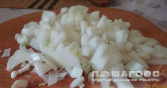 Фото приготовления рецепта: Кислые щи с говядиной и беконом (в духовке) - шаг 4