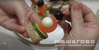 Фото приготовления рецепта: Канапе с перепелиными яйцами со свеклой - шаг 4