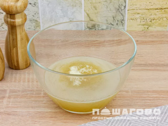 Фото приготовления рецепта: Простой домашний холодец из свинины - шаг 3