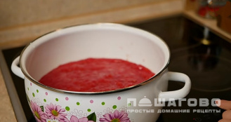 Фото приготовления рецепта: Помидоры в собственном соку - шаг 4