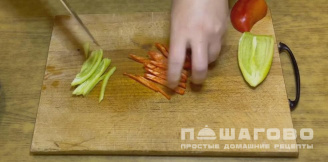 Фото приготовления рецепта: Лапша якисоба с говядиной - шаг 7