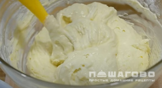 Фото приготовления рецепта: Нежный апельсиновый кекс - шаг 4