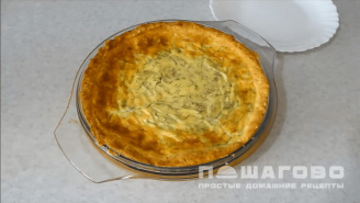 Фото приготовления рецепта: Пирог из сайры - шаг 5