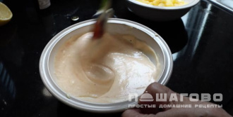 Фото приготовления рецепта: Оливье с креветками и авокадо - шаг 2